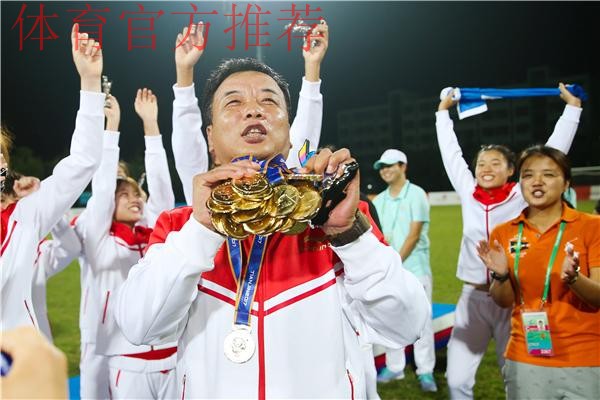 冠军教练黄坚雄:学习能力比足球技术更重要 冠军教练黄坚雄:学习能力比足球技术更重要